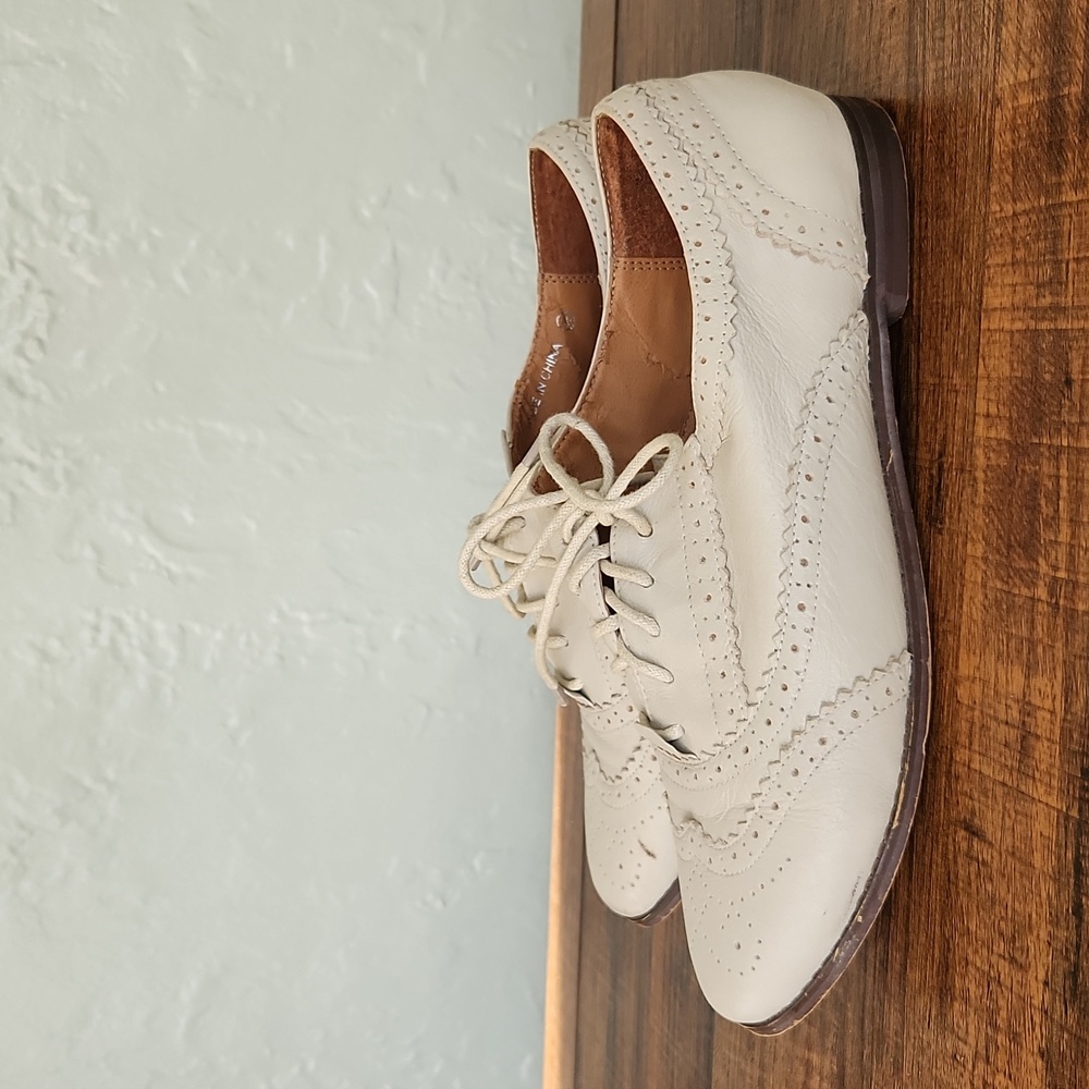 Oxfords - Picture 2 of 11